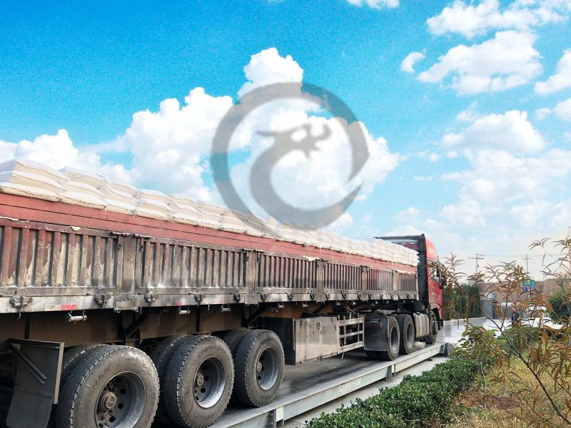 土壤改良中氫氧化鈣如何改善土壤結(jié)構(gòu)？